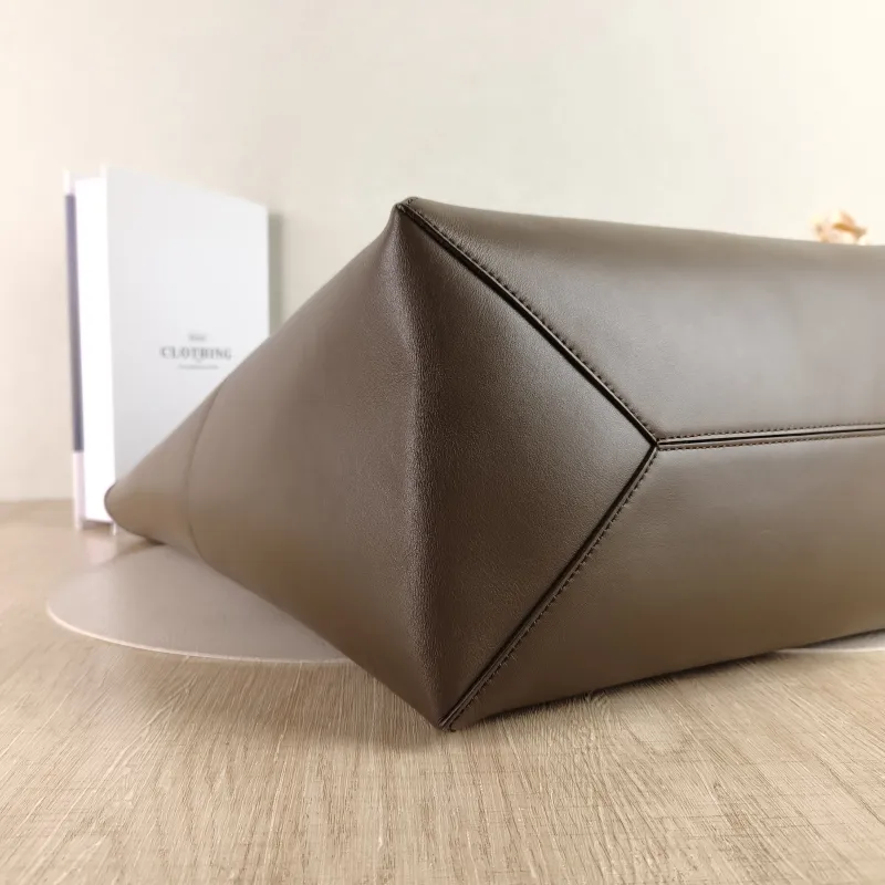 LOEWE Shoulder Bag Puzzle Fold Shopping Tote Brown Calfskin Large 42 × 41 × 18 cm — detail view 9 of 10