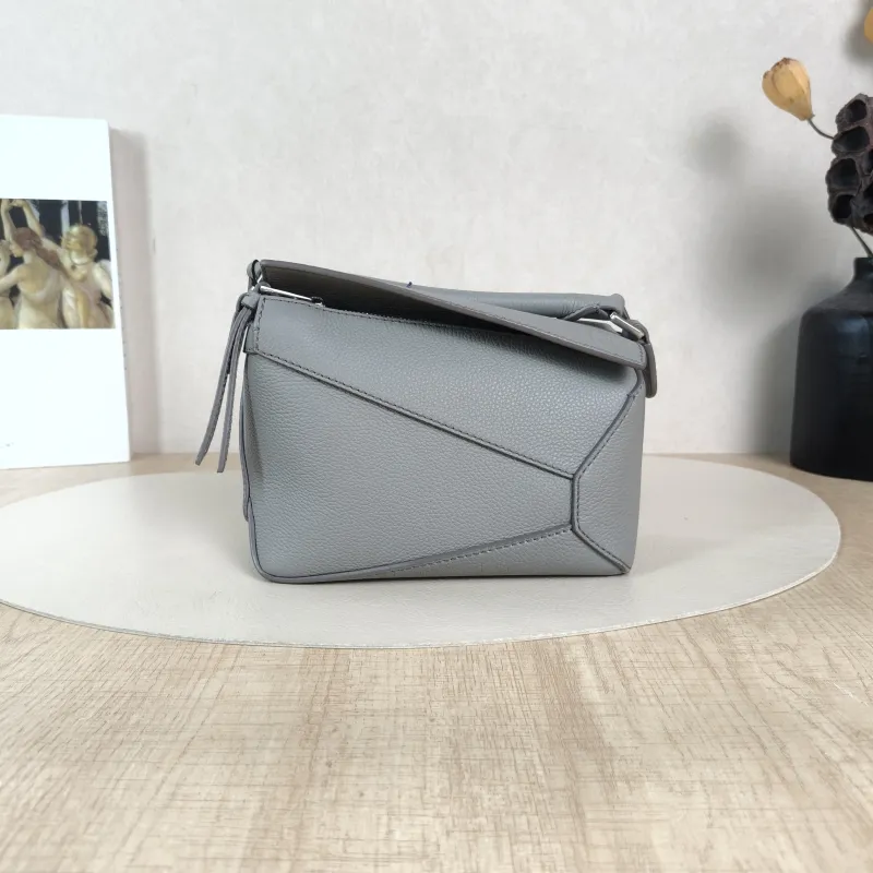 LOEWE Crossbody Bag Puzzle Grey Calfskinmini18 × 8 × 12.5 cm