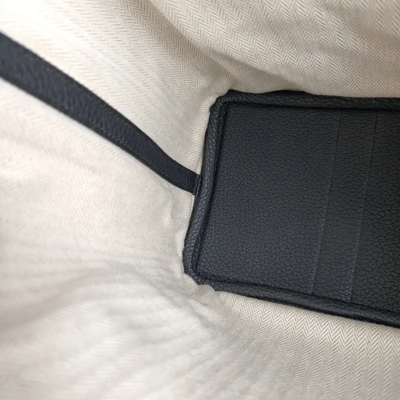 Hermès Top Handle Bag Garden Party 30 30 Black Negonda Calfskin Medium 30 × 13 × 21 cm G — detail view 3 of 10