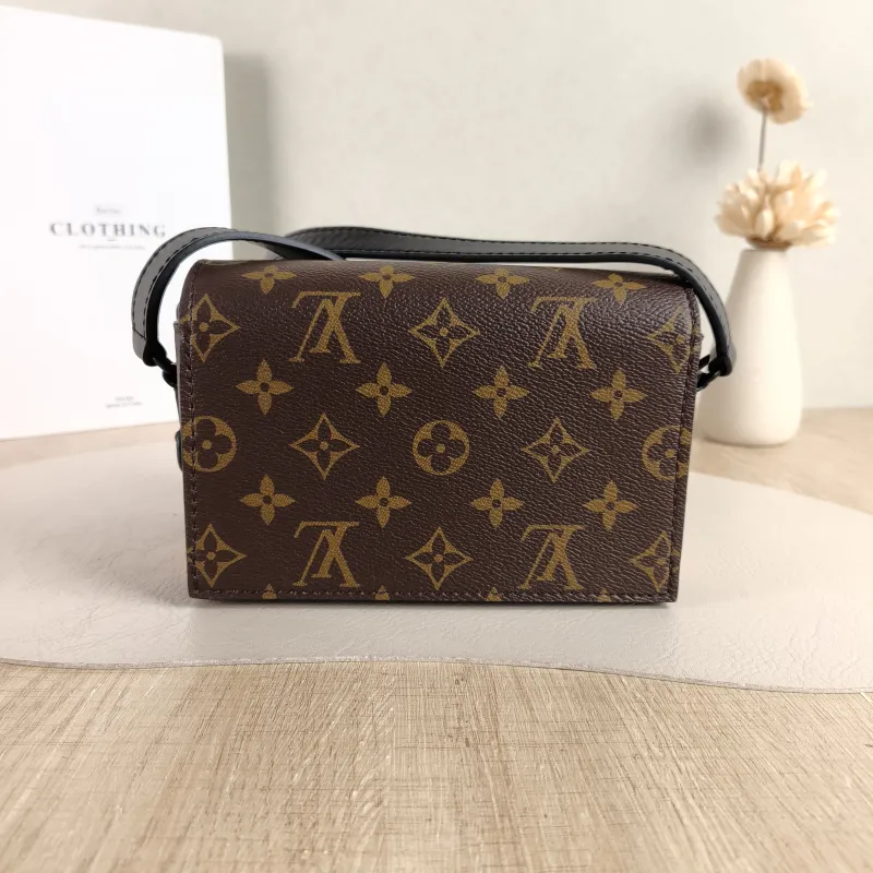 Louis Vuitton Crossbody Bag Steamer Box Yellow · Black · Monogram PVC · Calfskin Mini 18 × 6.5 × 11 cm — cover view 5 of 6