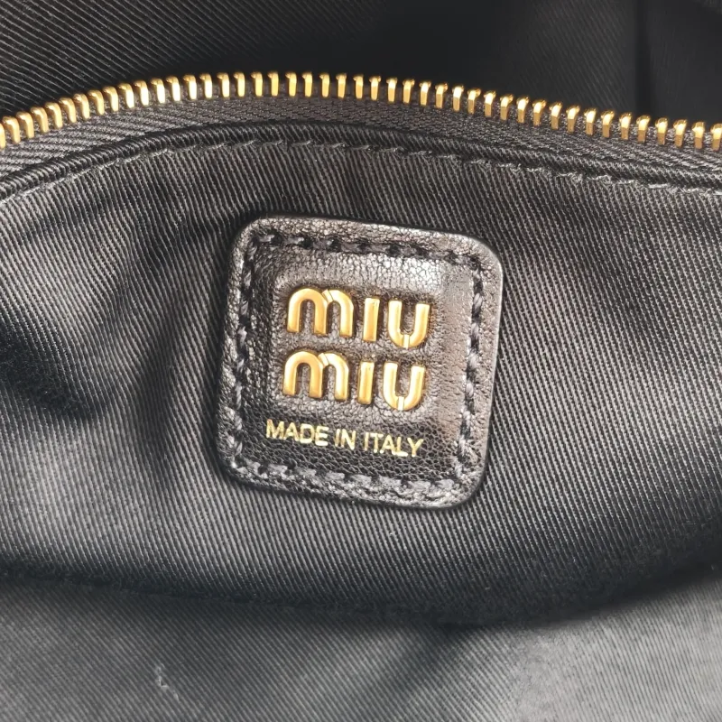 Miumiu Top Handle Bag Spirit Vanity Case Bag Cosmetic Bag Black Lambskin Medium 28 × 13 × 21.5 cm — detail view 5 of 12