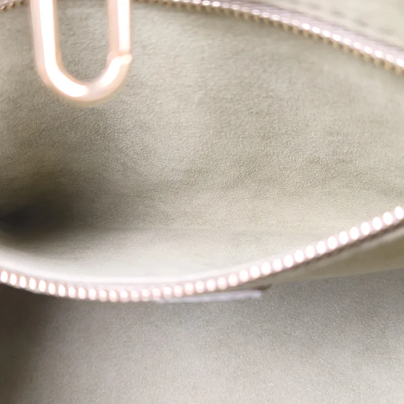 Louis Vuitton Top Handle Bag Onthego Monogram Empreinte Embossed Calfskin Small 25 × 11.5 × 19 cm — detail view 6 of 10