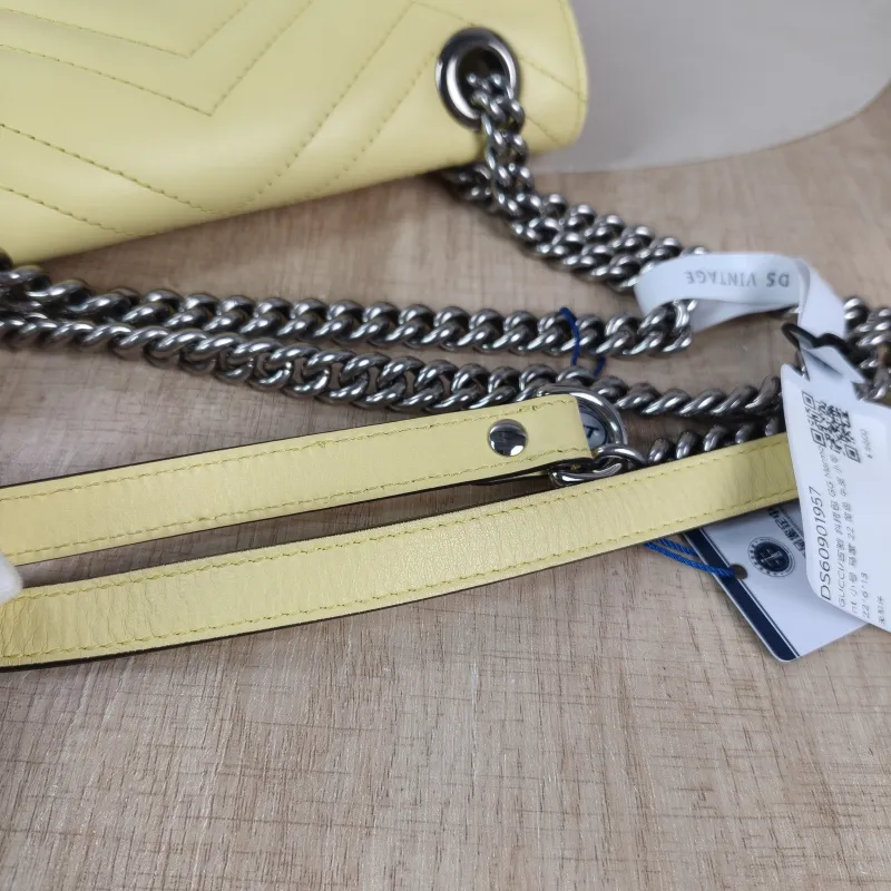 GUCCI Crossbody Bag GG Marmont Small Marmont 22 Yellow Calfskin Small 22 × 6 × 13 cm — detail view 7 of 13