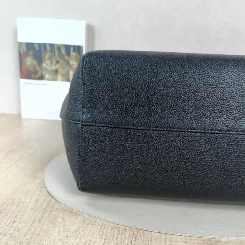 CELINE Shoulder Bag Cabas Anais Tote Bag Black Calfskin Small28 × 12 × 24 cm — detail view 9 of 12