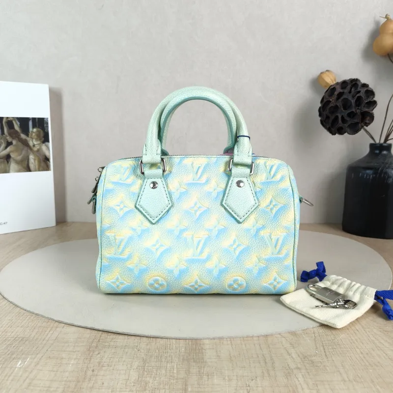 Louis Vuitton Crossbody Bag Speedy20 Collection Calfskin One Size 20.5 × 12 × 13.5 cm — cover view 4 of 6