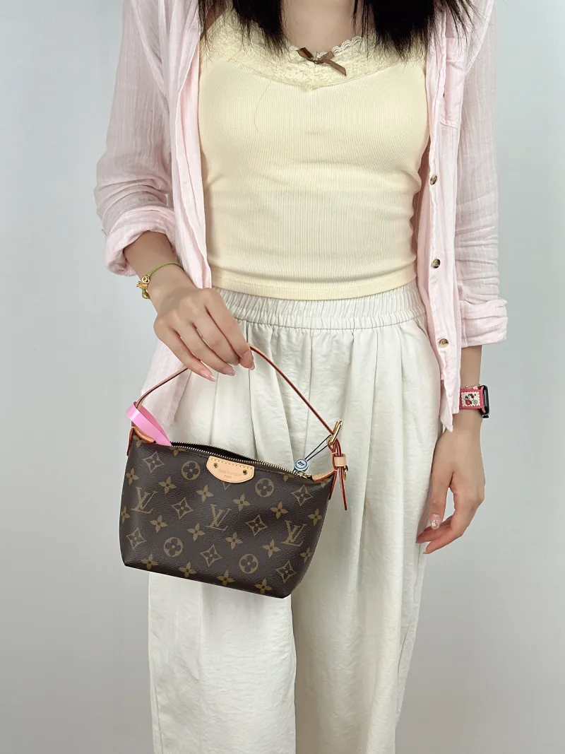 Louis Vuitton Shoulder Bag Pochette Hills Monogram PVC One Size 18.5 × 6.5 × 11 cm — on-model view 2 of 2