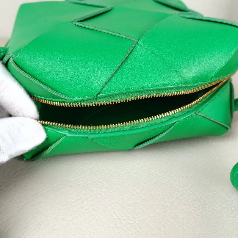Bottega Veneta Shoulder Bag Cassette Shoulder Crossbody Bag Green Lambskin One Size15 × 7 × 13 cm — detail view 7 of 9