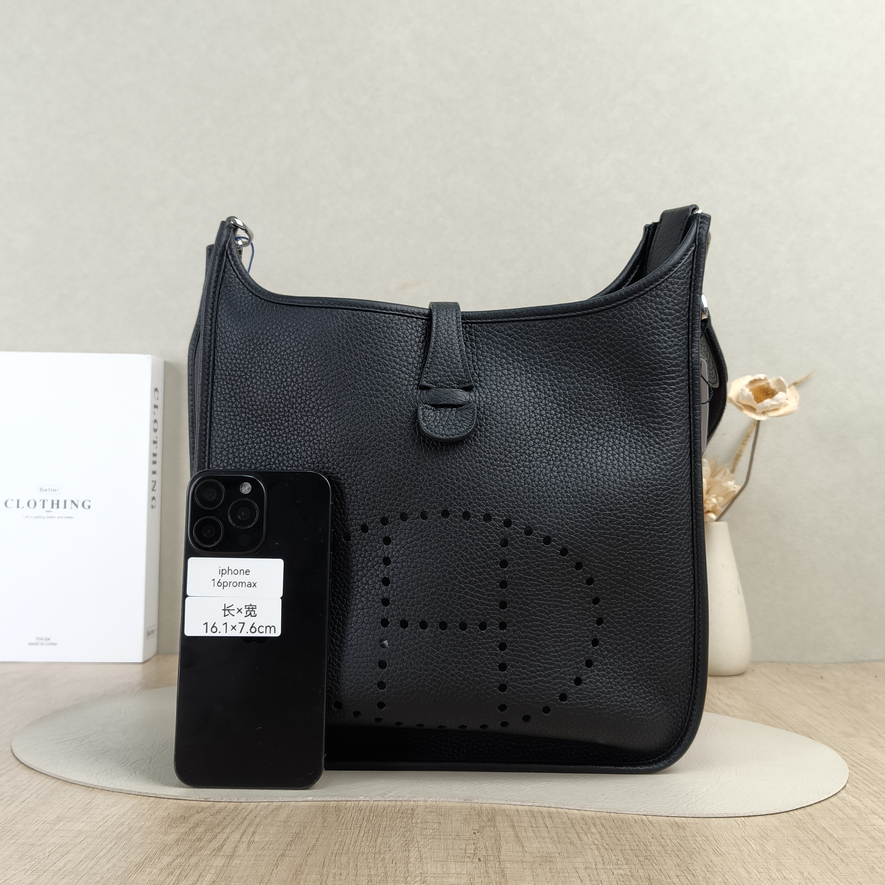 Hermès Crossbody Bag Evelyne 29 29Black Clemence Taurillon TC Calfskin Small29 × 8 × 30 cm — cover view 5 of 6