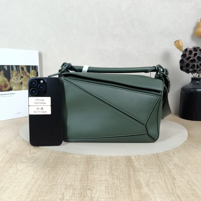 LOEWE Crossbody Bag Puzzle Green CC alfskin Small24 × 10.5 × 16.5 cm — cover view 5 of 5