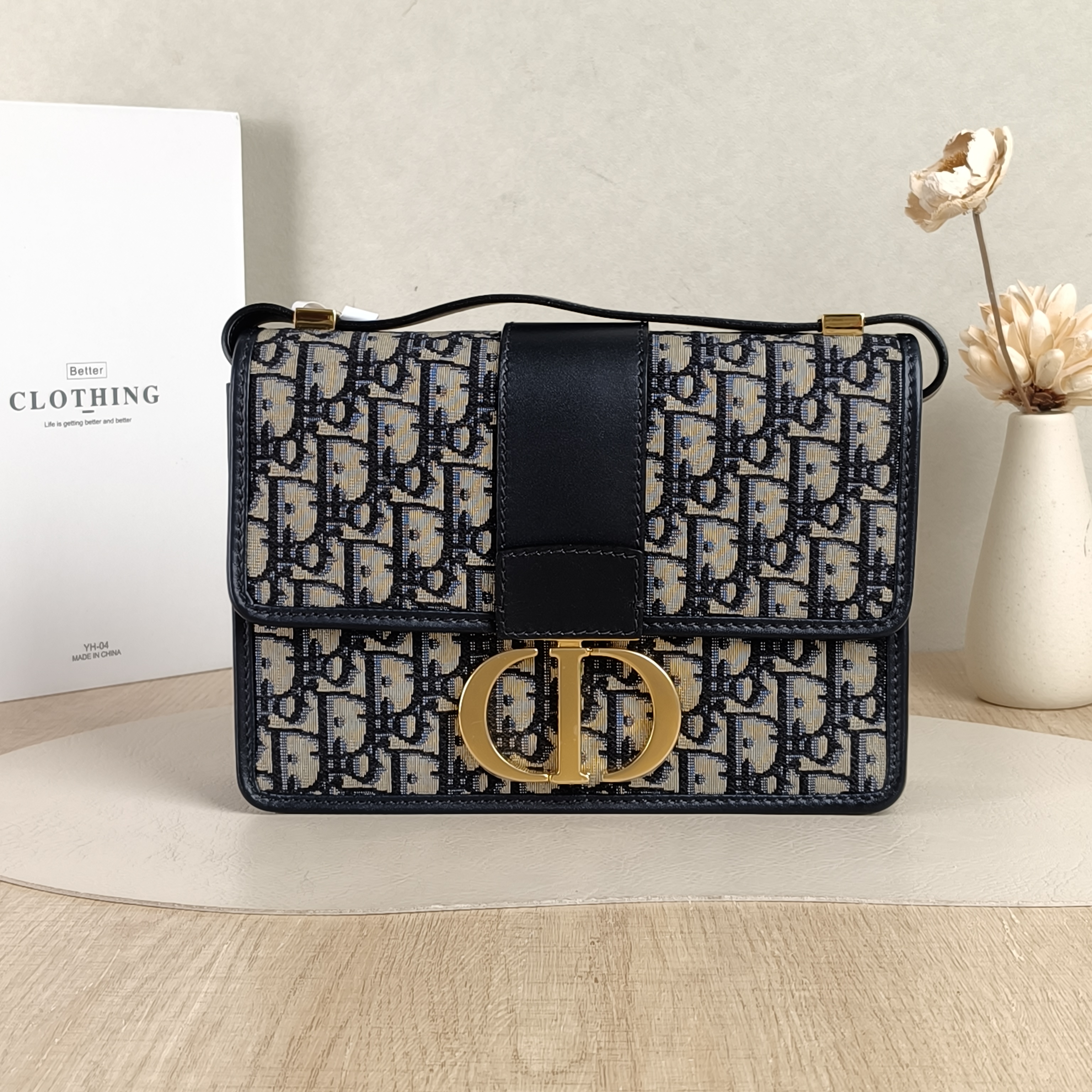 DIOR Crossbody Bag30Montaigne 30 Edition Canvas Medium24 × 8 × 17 cm