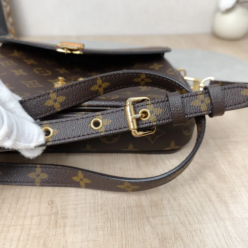 Louis Vuitton Crossbody Bag Pochette Métis Monogram PVC Medium25 × 7 × 19 cm — detail view 2 of 17