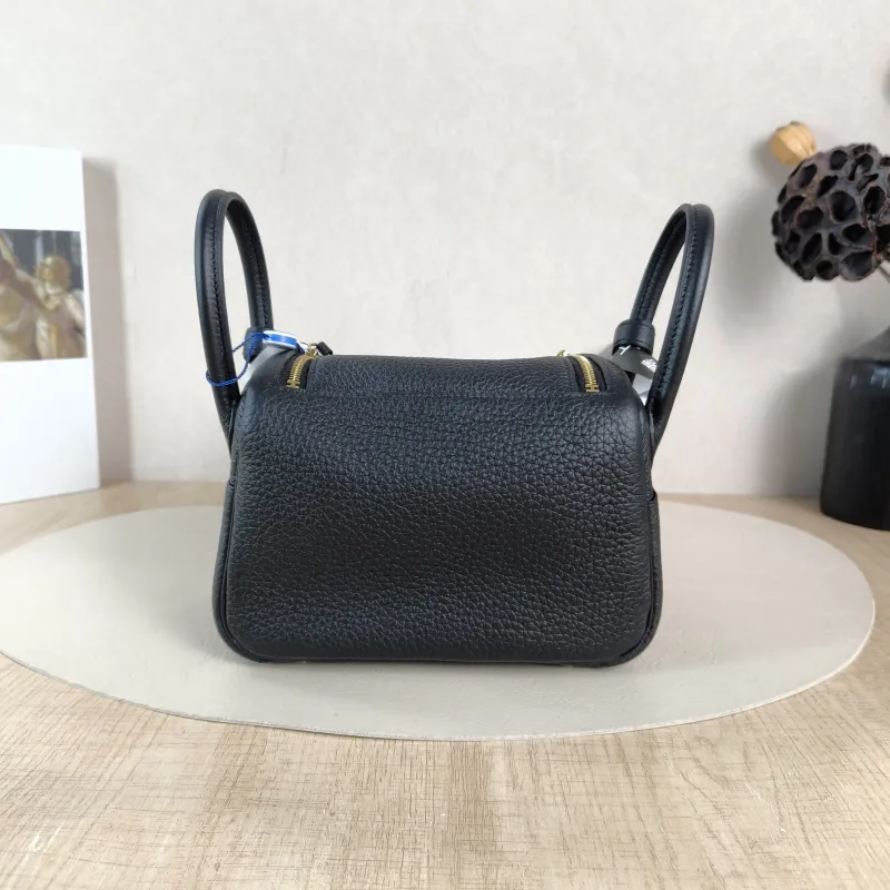 Hermès Shoulder Bag Lindy Mini 19 Black Taurillon Clemence TC Calfskin Mini 19 × 9 × 13 cm G — cover view 4 of 6