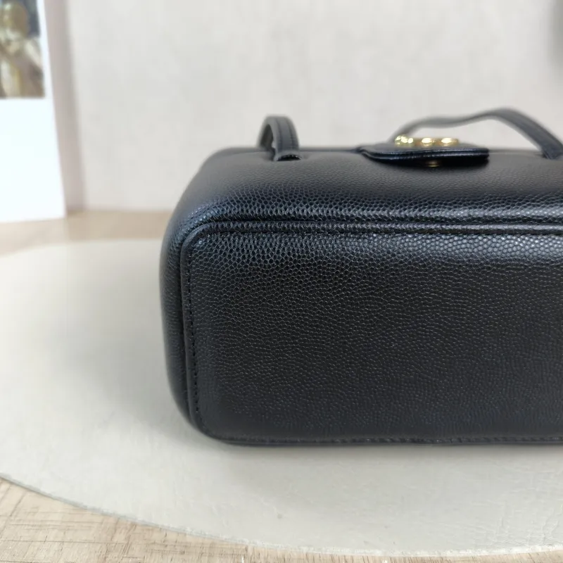 Chanel Shoulder Bag 26s preppy Shoulder Bag Black Grained Calfskin One Size 17 × 8 × 9.5 cm — detail view 6 of 11
