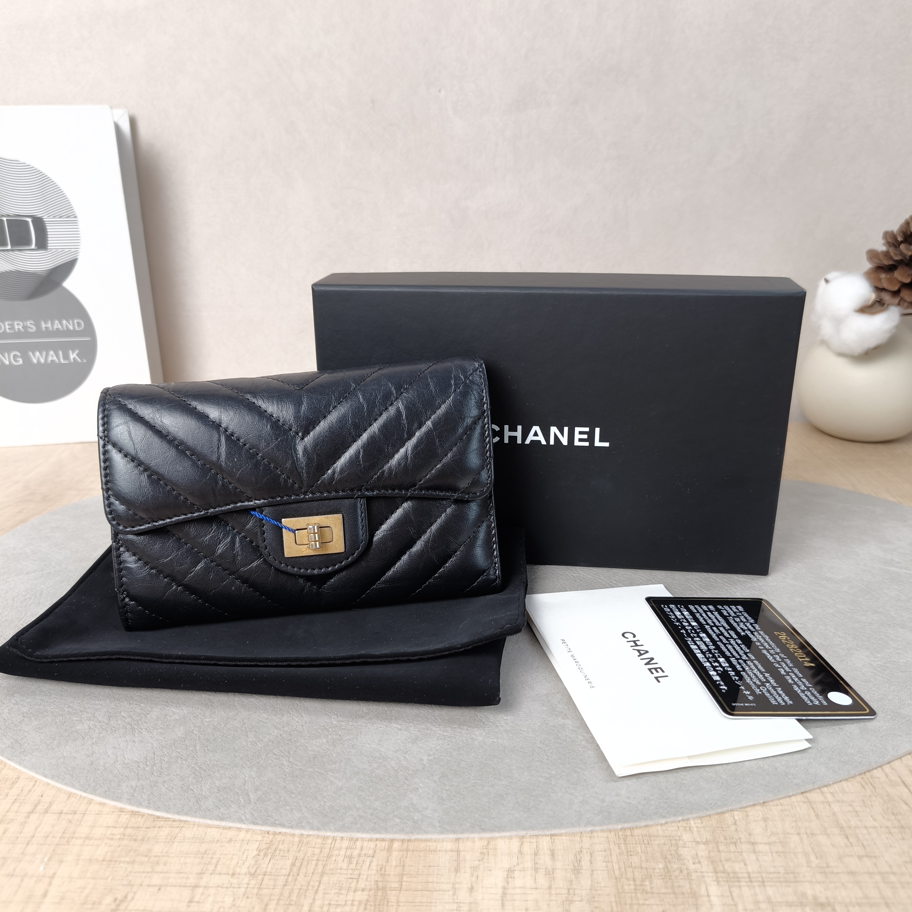 Chanel Wallet Wallet Black Calfskin One Size15 × 2 × 10 cm — cover view 5 of 5