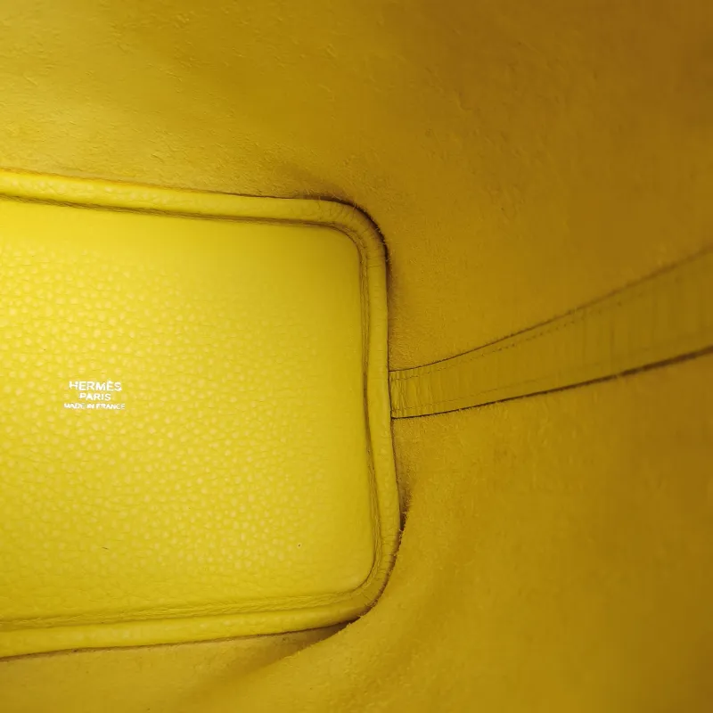 Hermès Top Handle Bag Picotin Lock 18 18 9R TC Calfskin Small 18 × 13 × 18 cm Y — detail view 11 of 11