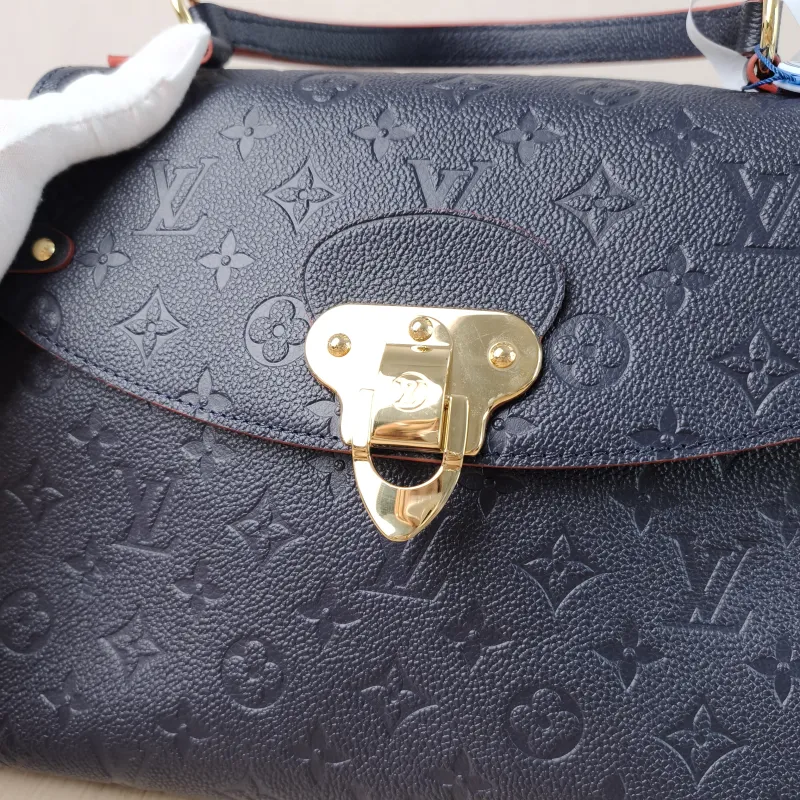 Louis Vuitton Crossbody Bag Georges Blue Calfskin Medium34 × 15 × 22 cm — detail view 10 of 15