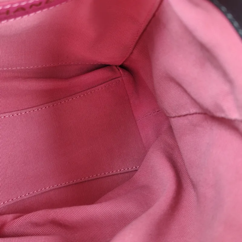 Chanel Crossbody Bag Crossbody Bag Black Calfskin One Size15 × 8 × 20 cm — detail view 10 of 11
