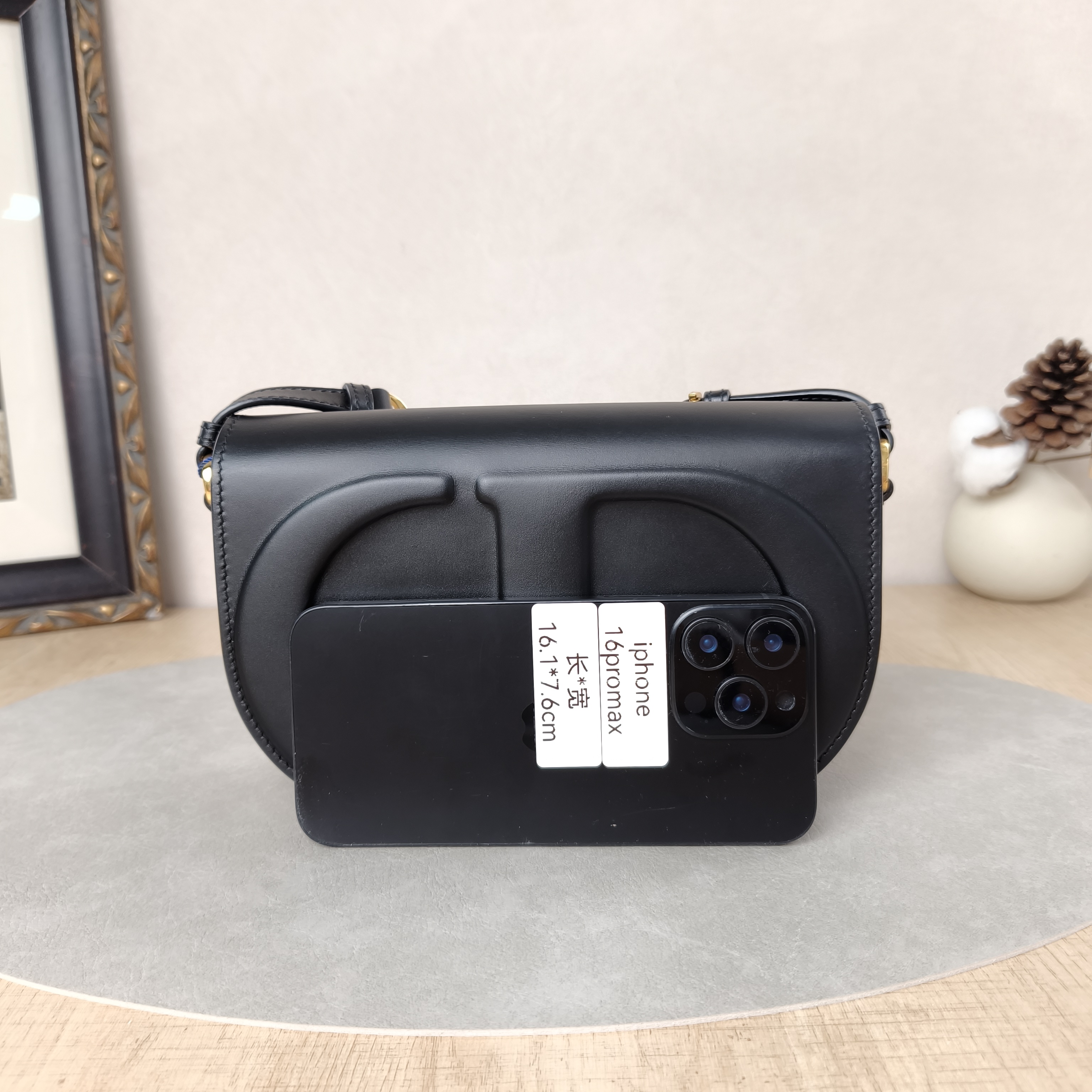 DIOR Crossbody Bag CD Signature Crossbody Bag Black Calfskin One Size21 × 6 × 12 cm — cover view 4 of 5