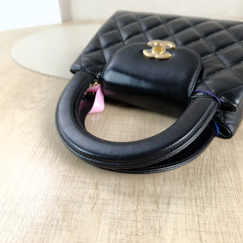 Chanel Crossbody Bag Kelly Black Waxed Leather Mini 19 × 7 × 13 cm — detail view 6 of 14