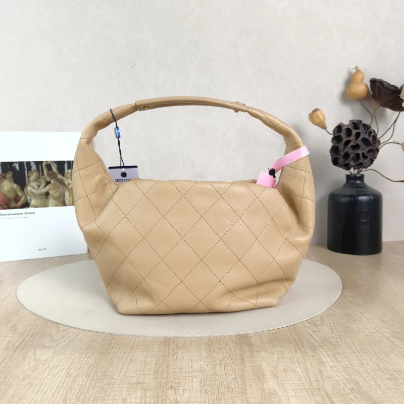 Chanel Crossbody Bag26c Taupe Calfskin One Size32 × 12 × 24 cm — cover view 2 of 5
