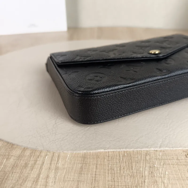 Louis Vuitton Crossbody Bag Pochette Félicie Black Calfskin Small 21 × 3 × 12 cm — detail view 2 of 14