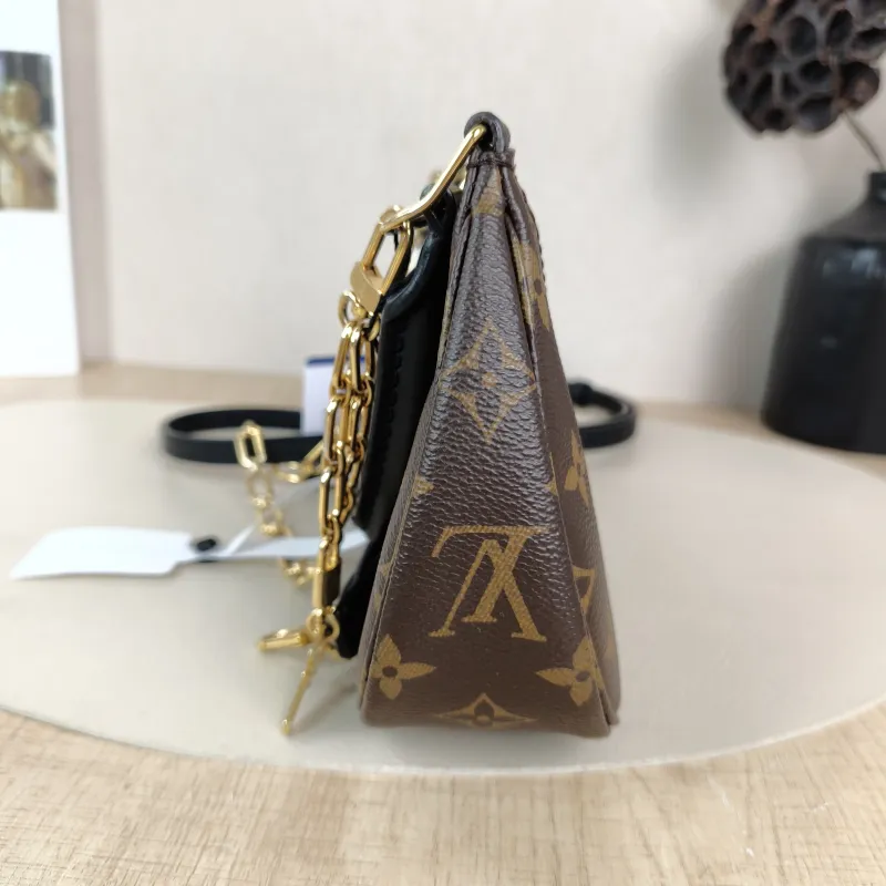 Louis Vuitton Shoulder Bag Catchy Monogram PVC Small 24 × 6 × 10 cm — detail view 4 of 11