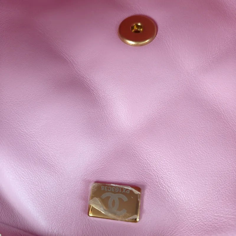 Chanel Backpack23p Pinkado Backpack Pink Calfskin One Size19 × 6 × 19 cm — detail view 14 of 18