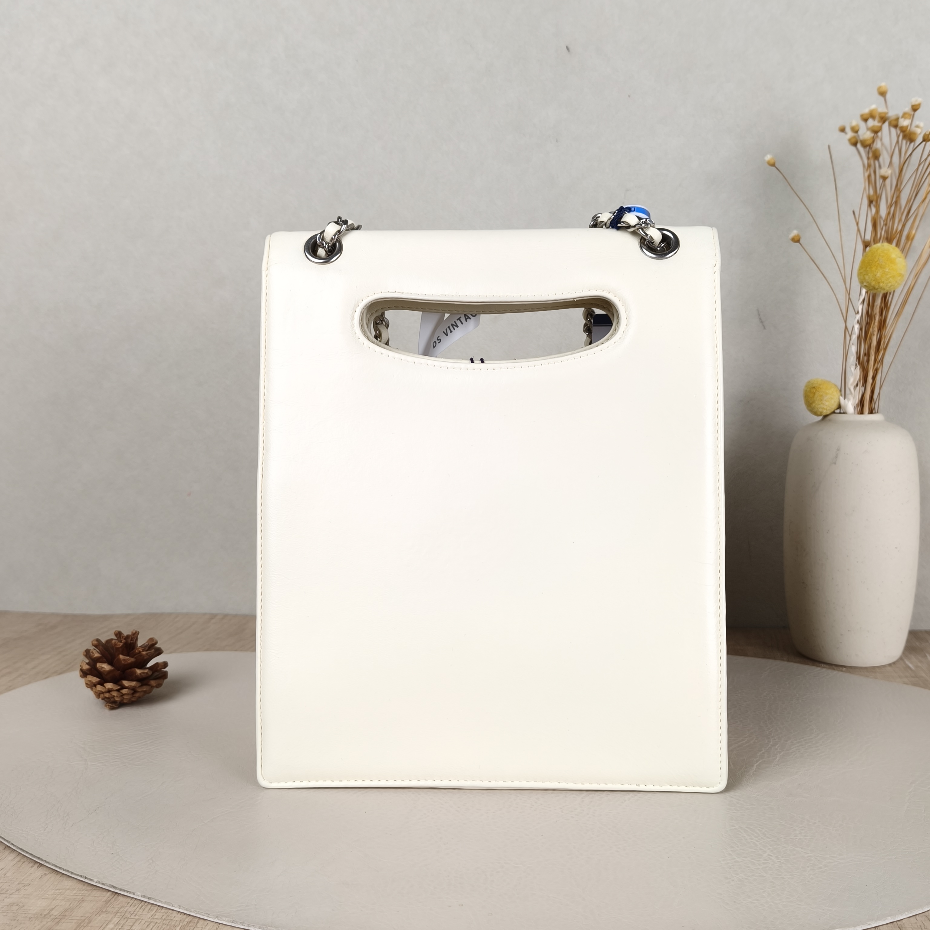 Chanel Crossbody Bag Crossbody Bag White Calfskin One Size19 × 5.5 × 23 cm — cover view 3 of 5