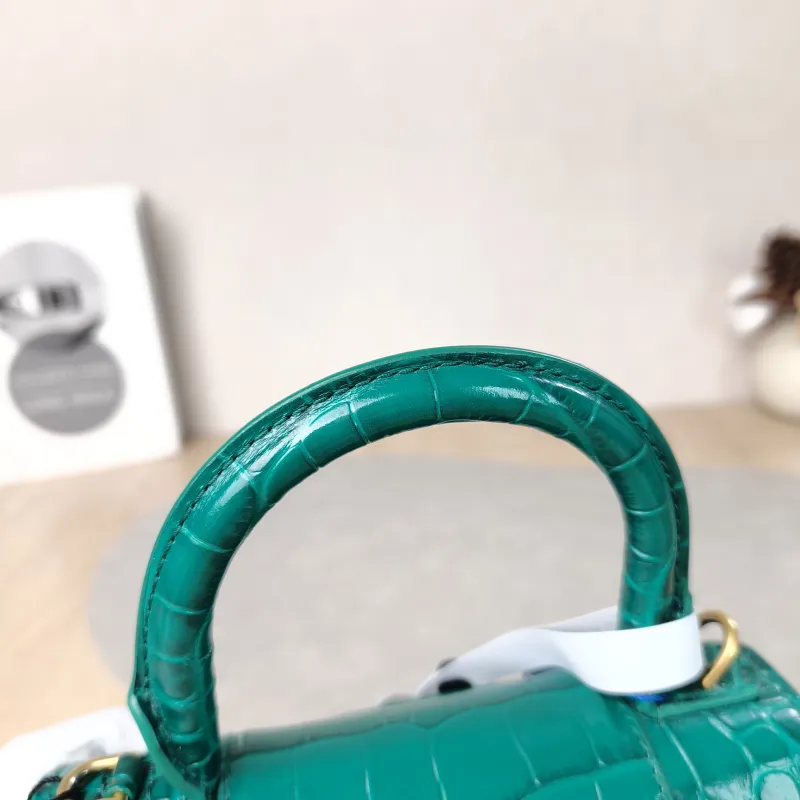 BALENCIAGA Crossbody Bag Hourglass Hourglass Bag Green Calfskinmini19 × 5 × 12 cm — detail view 12 of 15