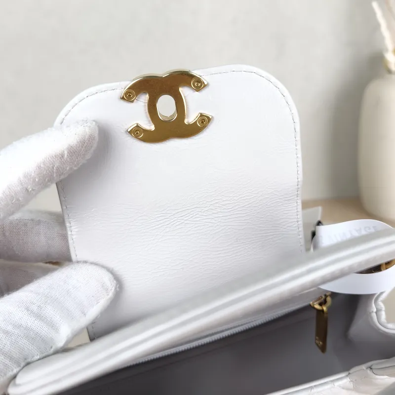 Chanel Crossbody Bag Kelly Grey Waxed Leathermini19 × 7 × 13 cm — detail view 8 of 13