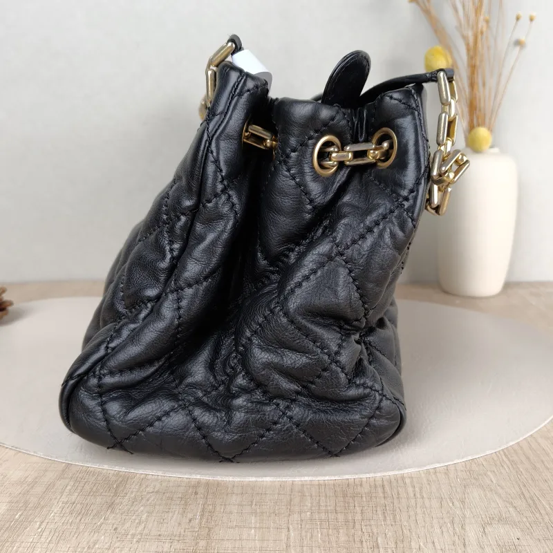 Chanel Shoulder Bag tote Black Calfskin One Size 35 × 16 × 20 cm 14 — detail view 7 of 11