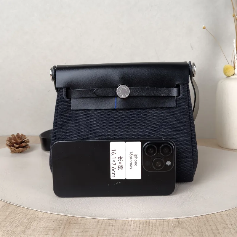 Hermès Crossbody Bag Herbag Zip 20Black Canvas mini20.5 × 7 × 16.5 cm — cover view 5 of 5