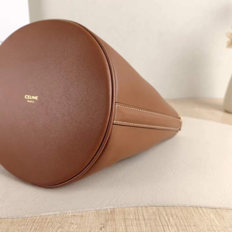 CELINE Crossbody Bag Teen Bucket 16 Bucket Bag Caramel Calfskin Small 16 × 16 × 18 cm — detail view 6 of 10