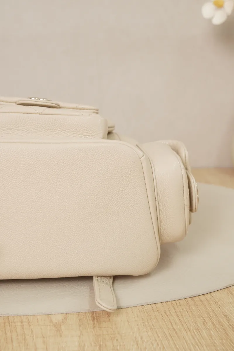 Chanel duma Small Grained Calfskin Microchip Edition · 18 × 10 × 18 cm — cover view 7 of 7