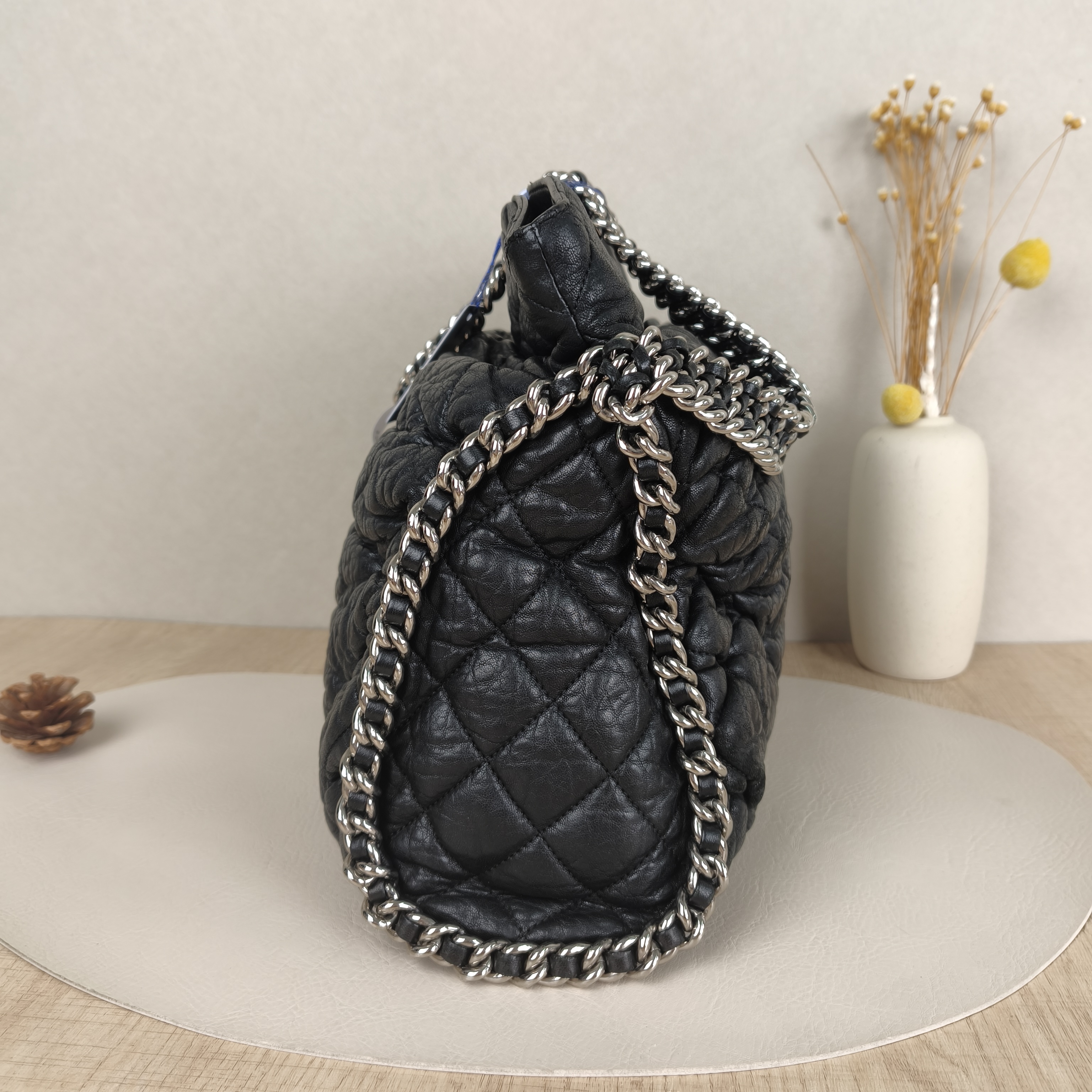 Chanel Shoulder Bag Tote Bag Black Calfskin One Size32 × 9 × 26 cm — cover view 3 of 9