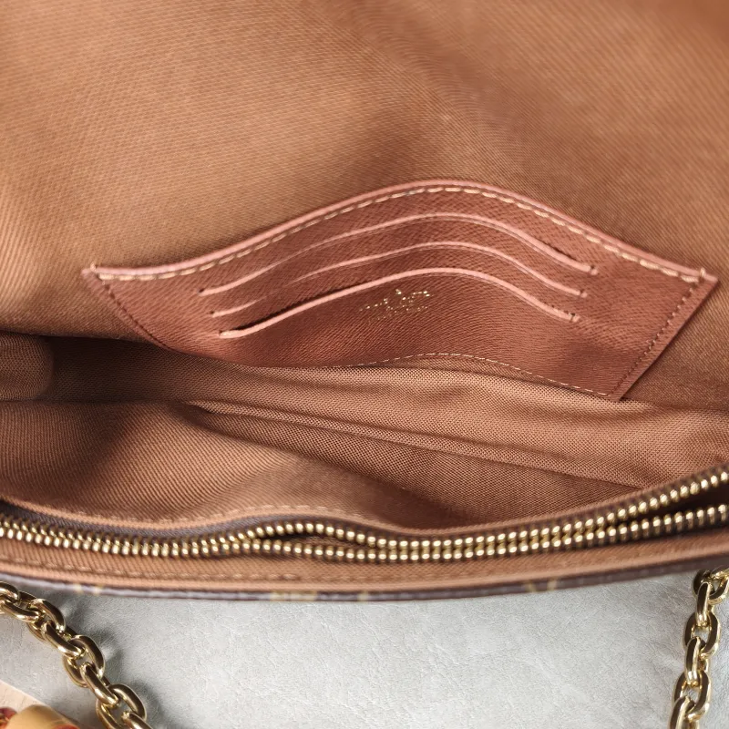 Louis Vuitton Crossbody Bag IVY Monogram PVC Small23.5 × 4.3 × 12 cm — detail view 1 of 13
