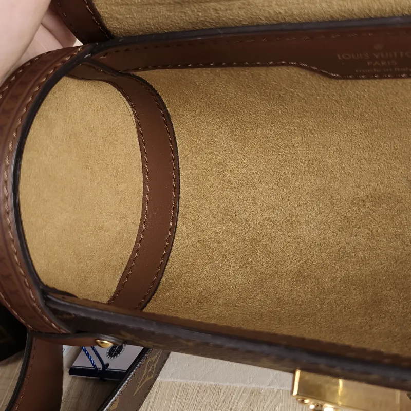 Louis Vuitton Crossbody Bag Papillon Trunk Monogram PVC Small19 × 9 × 9 cm — detail view 5 of 11