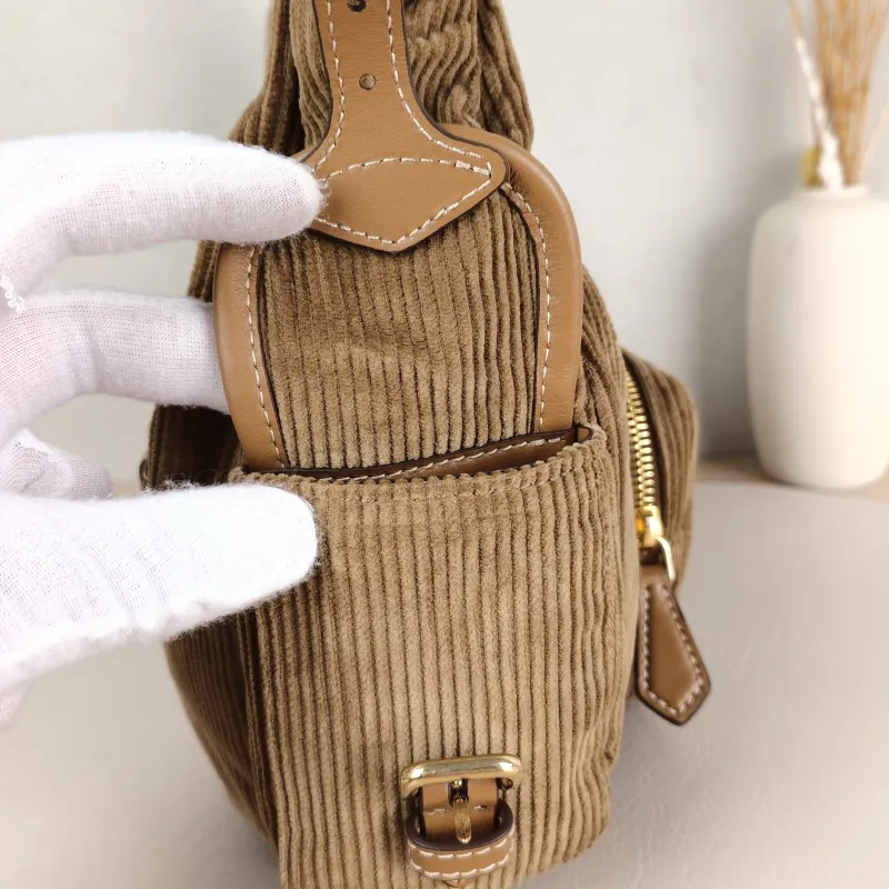Miumiu Shoulder Bag Pocket Brown Large 32 × 9 × 28 cm — detail view 5 of 15