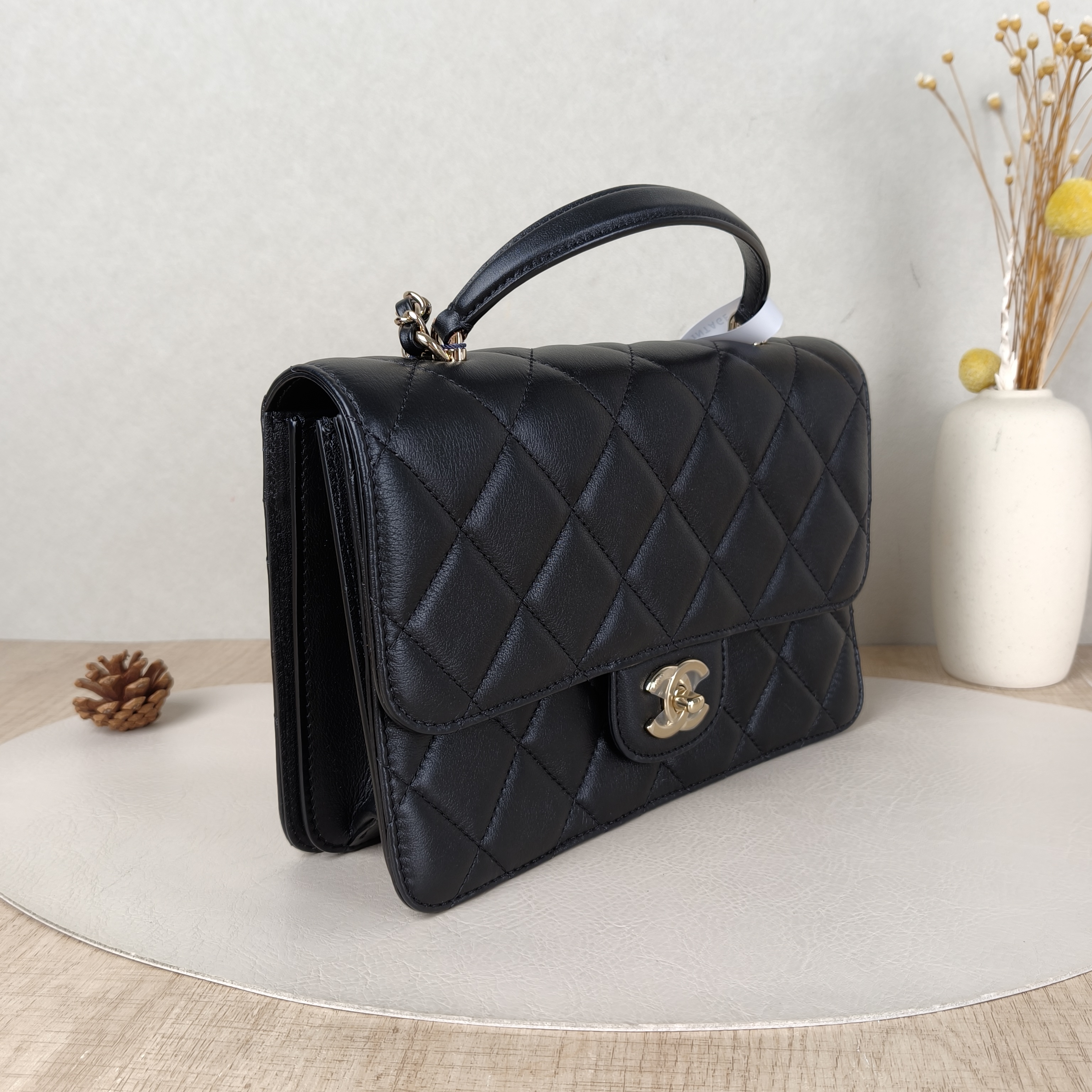 Chanel Crossbody Bagcoco lady Black Calfskin One Size25.5 × 7 × 17 cm — cover view 3 of 5