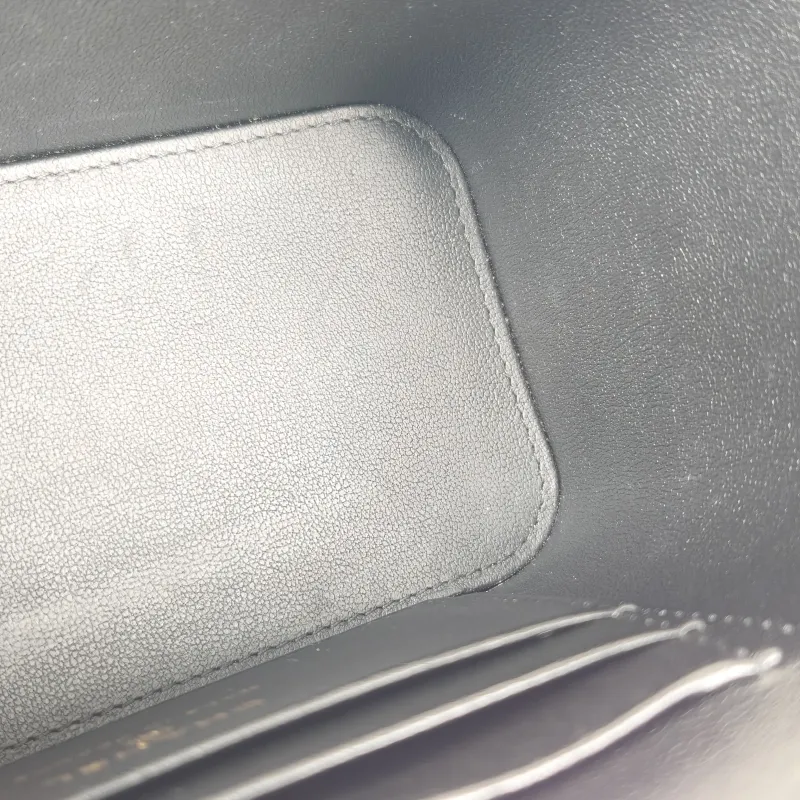 Chanel Crossbody Bag Edition Black Lambskin One Size 17 × 8 × 9.5 cm Conditioned — detail view 12 of 14