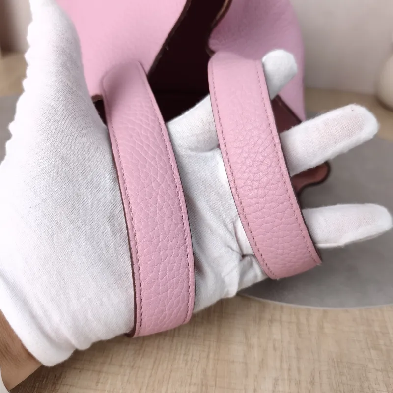 Hermès Top Handle Bag Picotin Lock 18 18 X9Mauve Sylvestre Taurillon Clemence TC Calfskin Small 18 × 13 × 18 cm Z — detail view 11 of 12