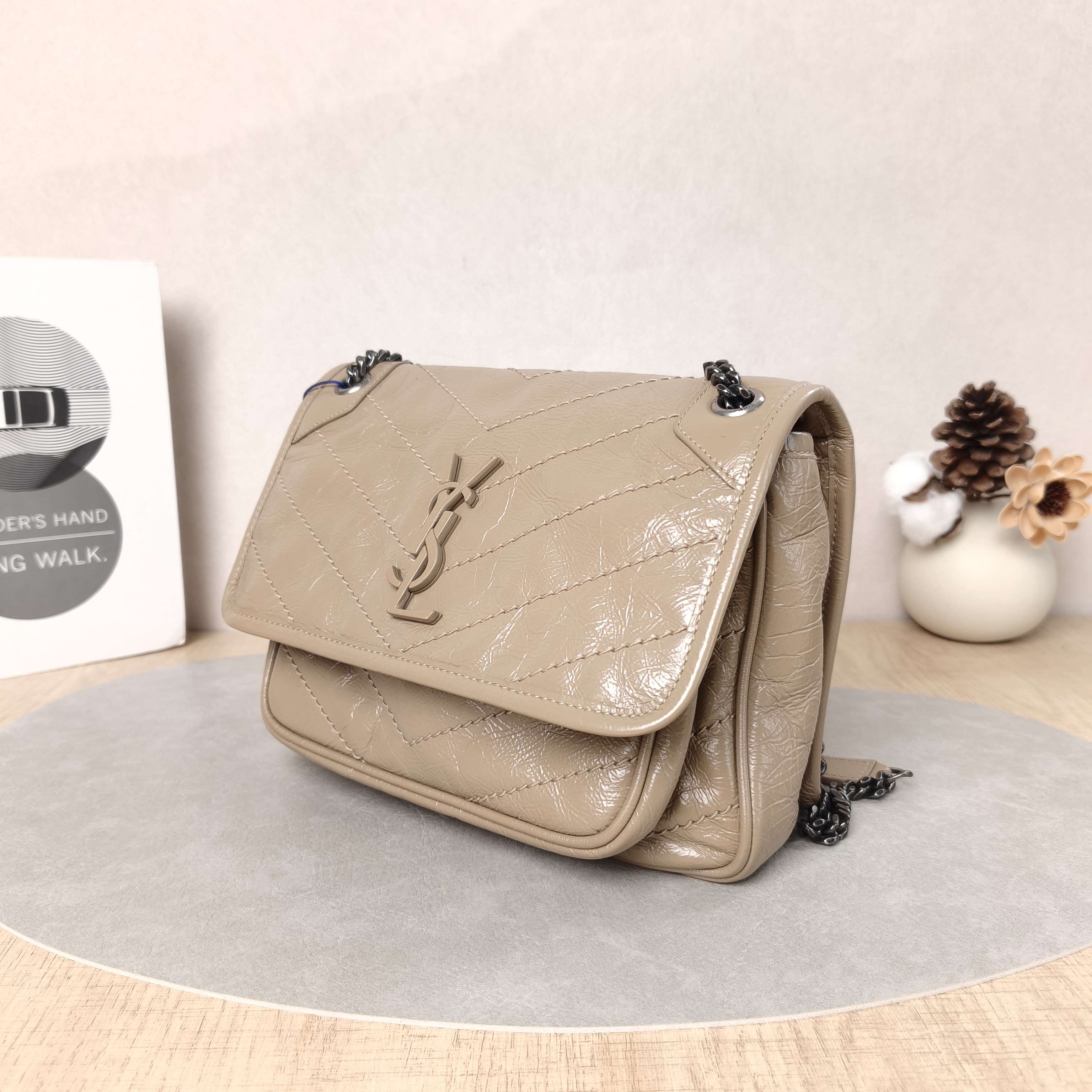 SAINT LAURENT Shoulder Bag Niki Taupe Waxed Leather Small21 × 7.5 × 16 cm — cover view 4 of 5