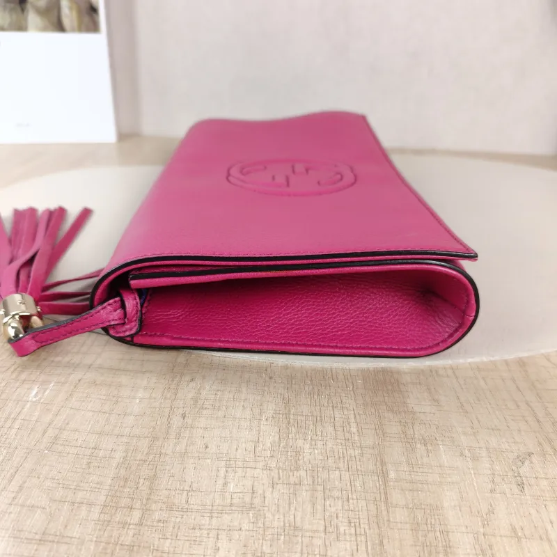 GUCCI Clutch Clutch Red Calfskin 29 × 4 × 15 cm — detail view 4 of 10