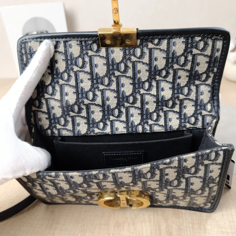 DIOR Crossbody Bag30 Montaigne East-West 30Blue Canvas Small21 × 6 × 12 cm — detail view 5 of 14