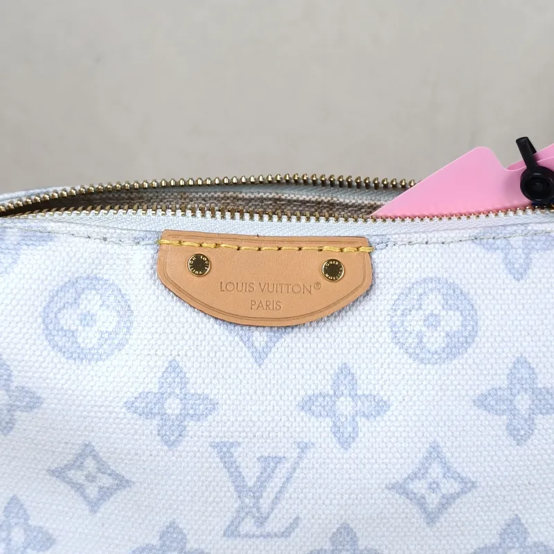 Louis Vuitton Shoulder Bag Pochette Hills Blue PVC One Size 18.5 × 6.5 × 11 cm — detail view 7 of 11