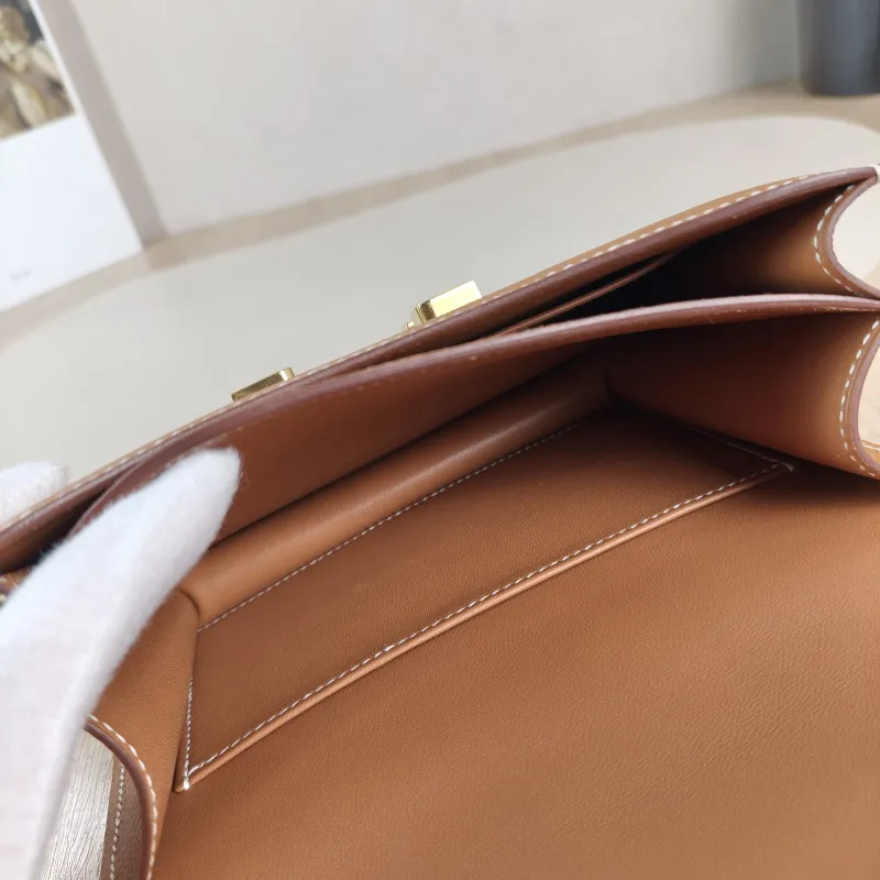 Hermès Crossbody Bag Constance 19 Gold-Tone Hardware Epsom Calfskinmini18 × 4 × 15 cm — detail view 10 of 12
