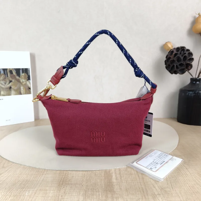 Miumiu Top Handle Bag Spirit Woven Vanity Case Bag Cosmetic Bag Red Canvas One Size 18.5 × 10 × 14 cm — cover view 3 of 6