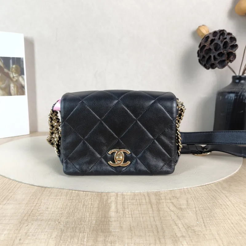 Chanel Shoulder Bag Black Lambskin One Size 17.5 × 6 × 12 cm