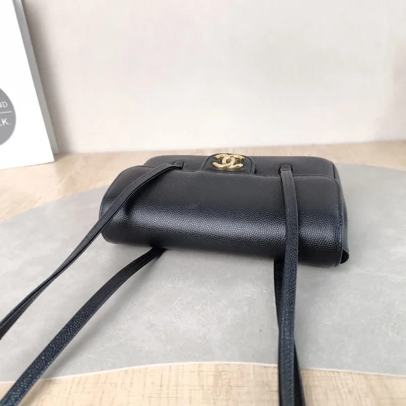 Chanel Crossbody Bag 26p preppy coco Black Grained Calfskin Mini 17 × 5 × 11.5 cm — detail view 2 of 10
