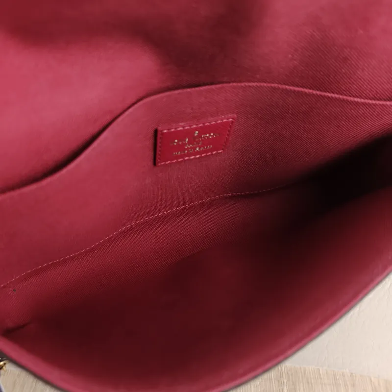 Louis Vuitton Crossbody Bag Pochette Félicie Monogram PVC Small 21 × 3 × 12 cm — detail view 11 of 14
